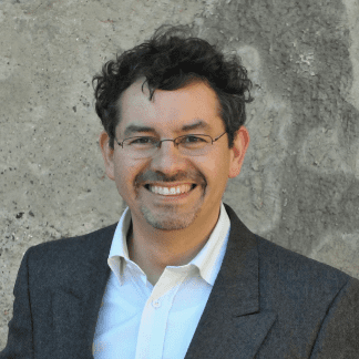 Julián Villarraga, chef de chœur et directeur musical de Lux Tempore